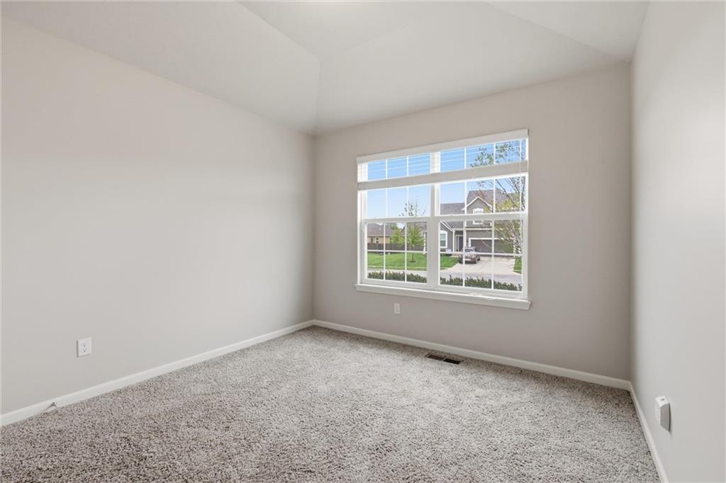 17175 South Kill Creek Road Gardner, KS 66030 - Photo 21 of 34