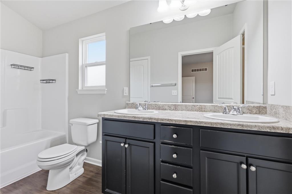 17175 South Kill Creek Road Gardner, KS 66030 - Photo 25 of 34