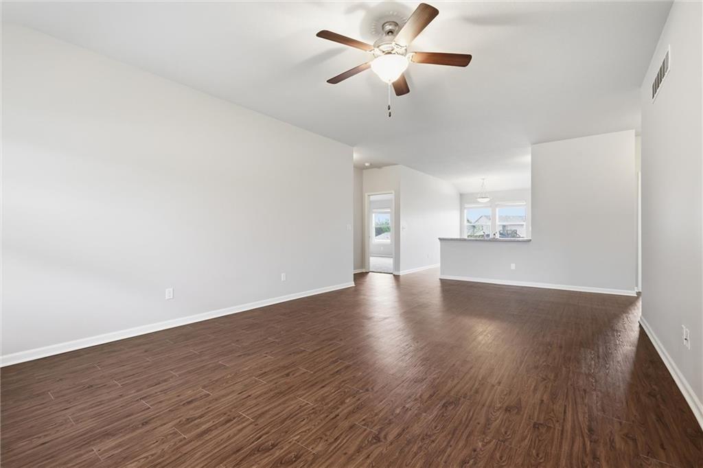 17175 South Kill Creek Road Gardner, KS 66030 - Photo 5 of 34