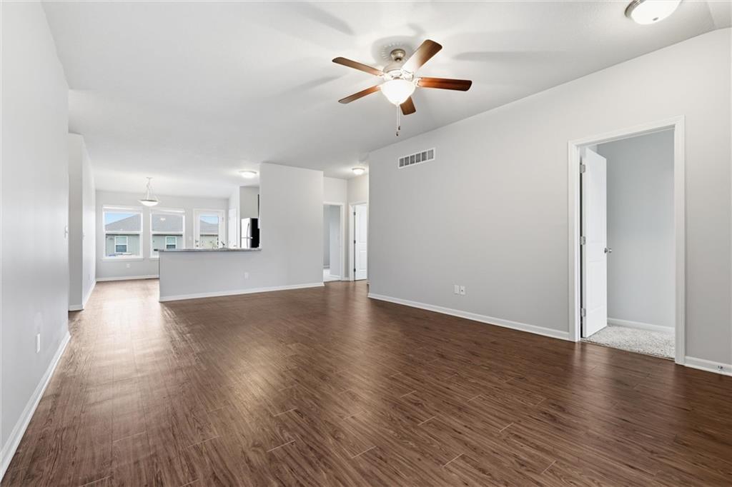 17175 South Kill Creek Road Gardner, KS 66030 - Photo 6 of 34