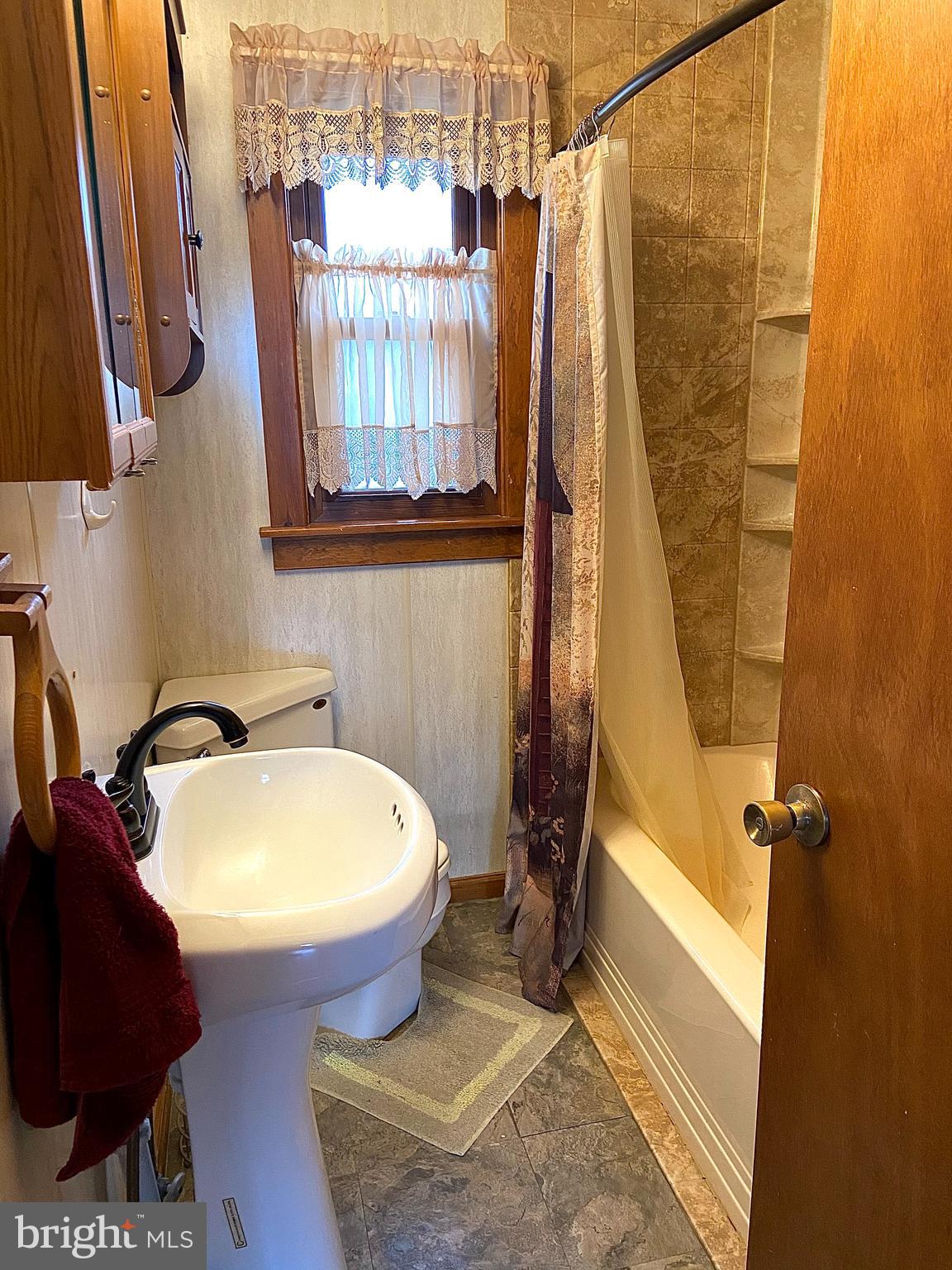 560 Fairfax Road York, PA 17404 - Photo 15 of 26 Gallery Image 15