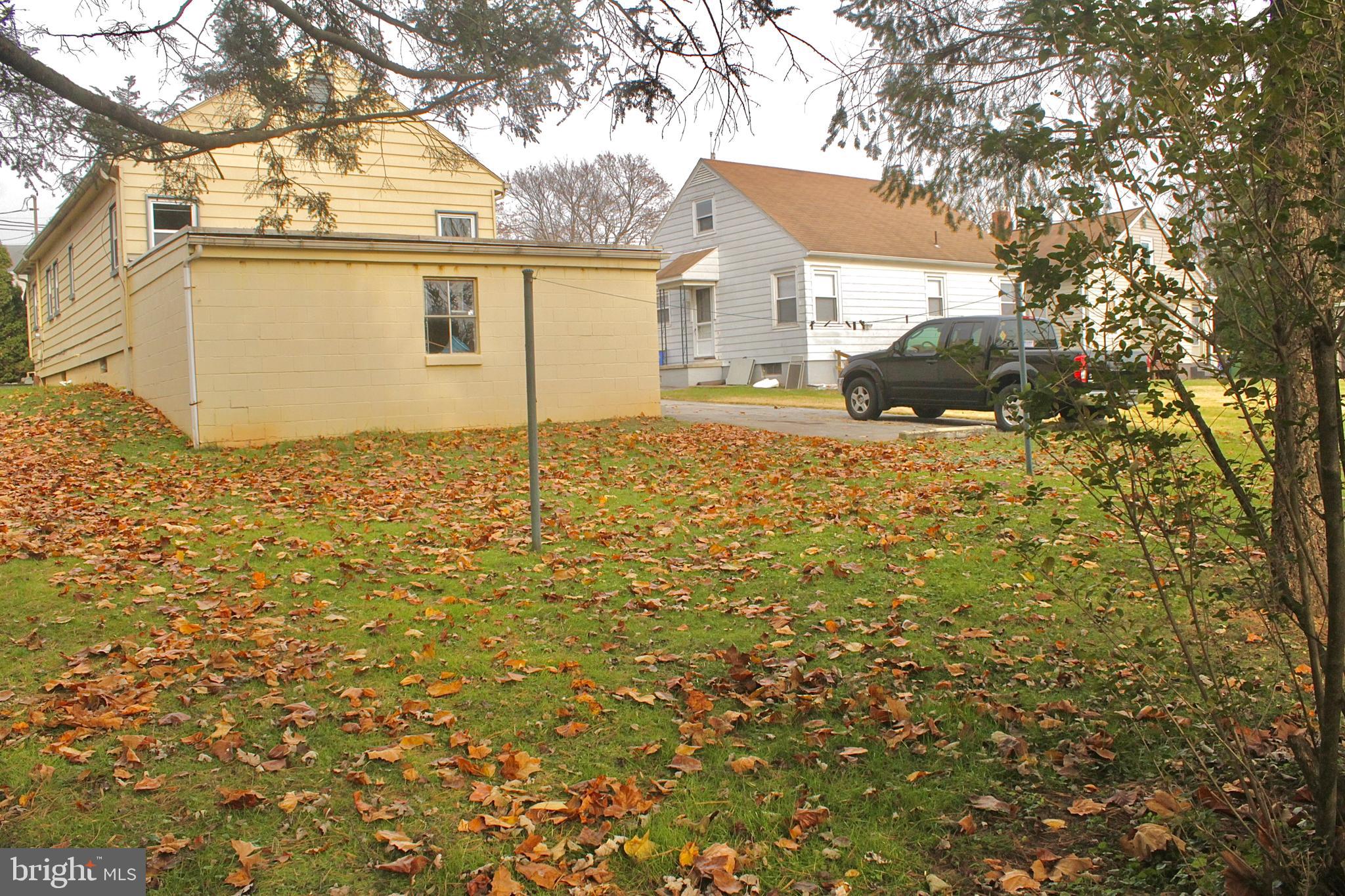560 Fairfax Road York, PA 17404 - Photo 3 of 26 Gallery Image 3