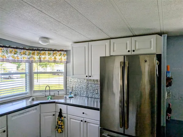 $173,000 | 9300 Southeast 140th Place, Summerfield, FL 34491