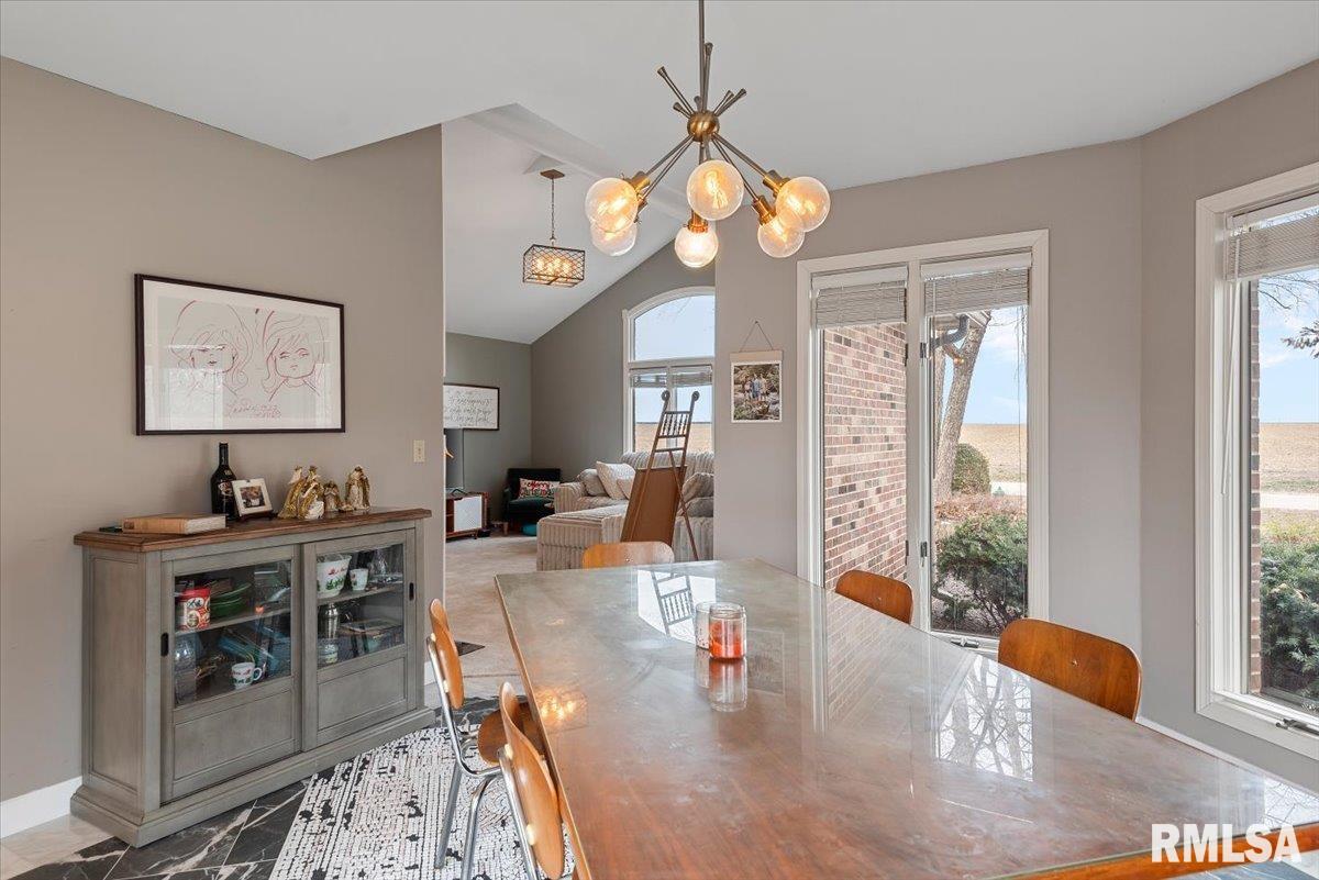 2314 Northshire Road Taylorville, IL 62568 - Photo 13 of 62