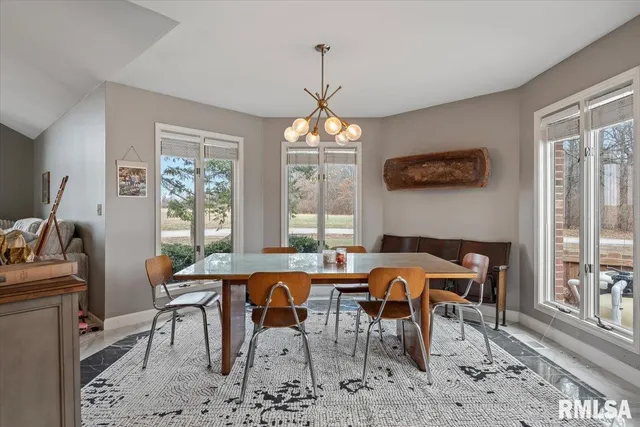 $449,900 | 2314 Northshire Road, Taylorville, IL 62568