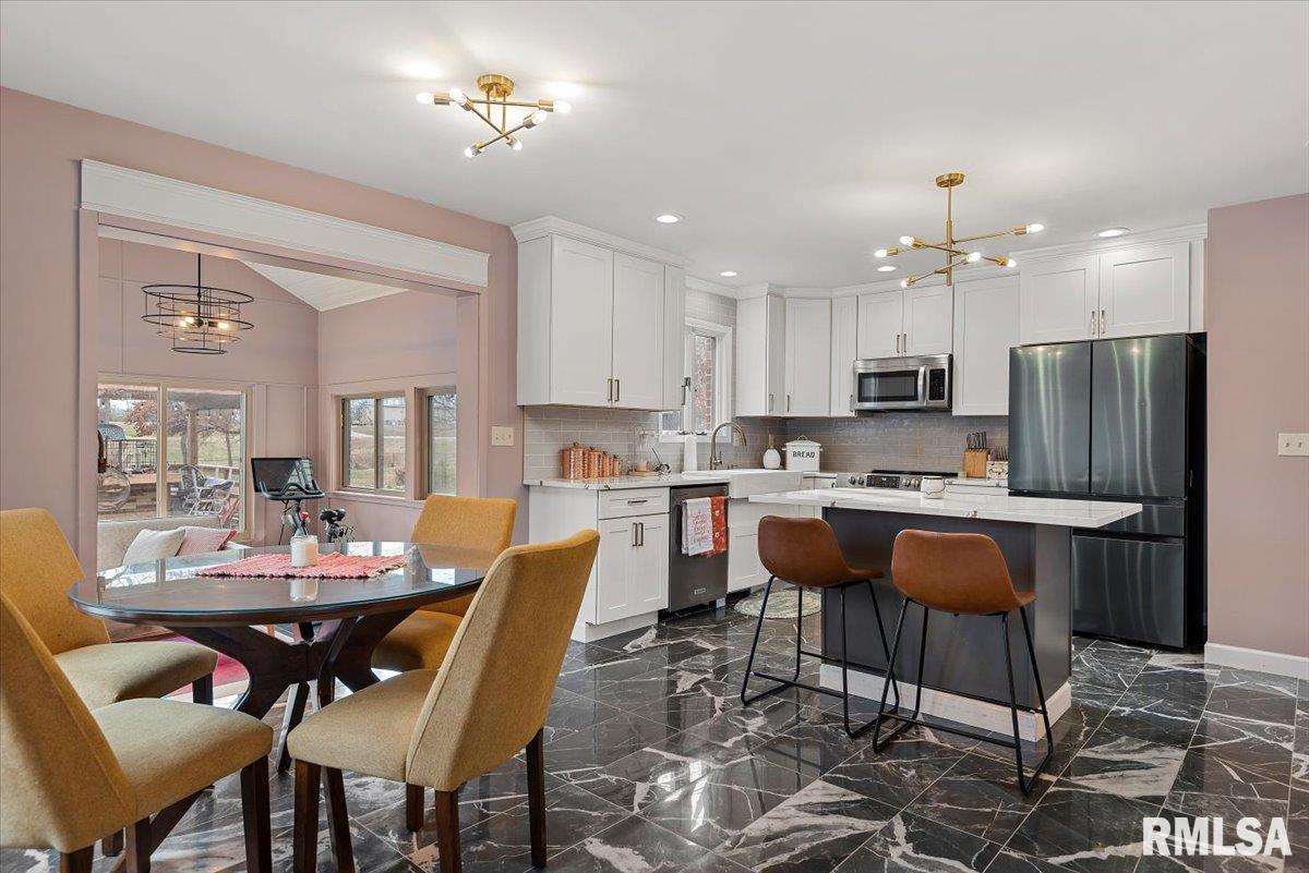 2314 Northshire Road Taylorville, IL 62568 - Photo 15 of 62