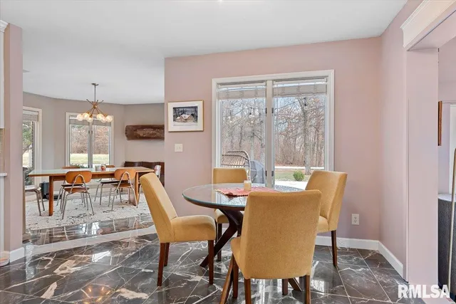 $449,900 | 2314 Northshire Road, Taylorville, IL 62568