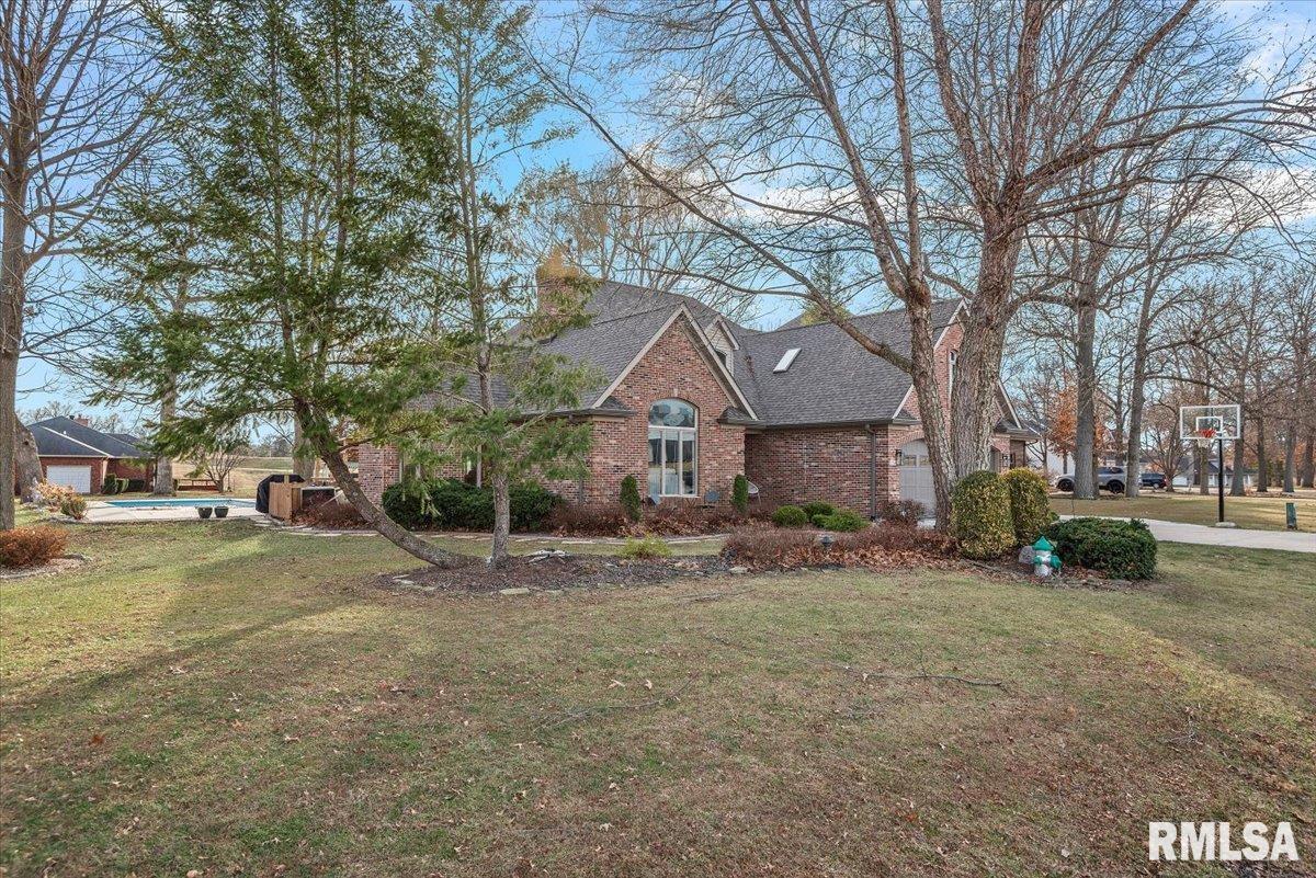 2314 Northshire Road Taylorville, IL 62568 - Photo 3 of 62