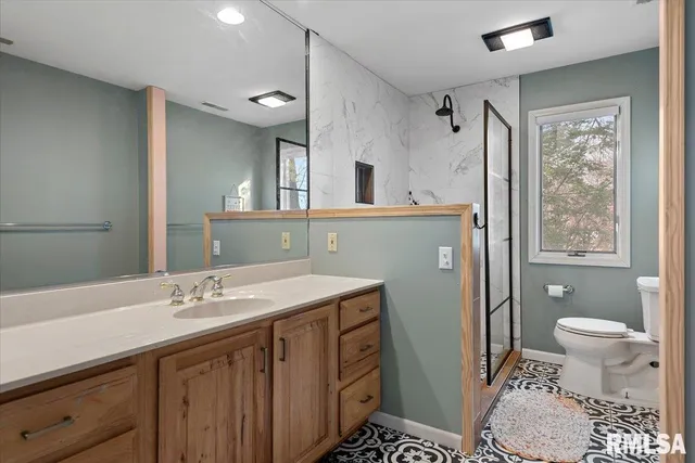 $449,900 | 2314 Northshire Road, Taylorville, IL 62568