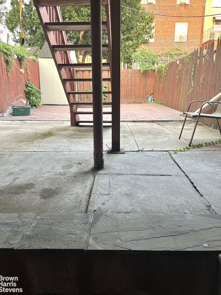 2524 Radcliff Avenue Bronx, NY 10469 - Photo 13 of 16