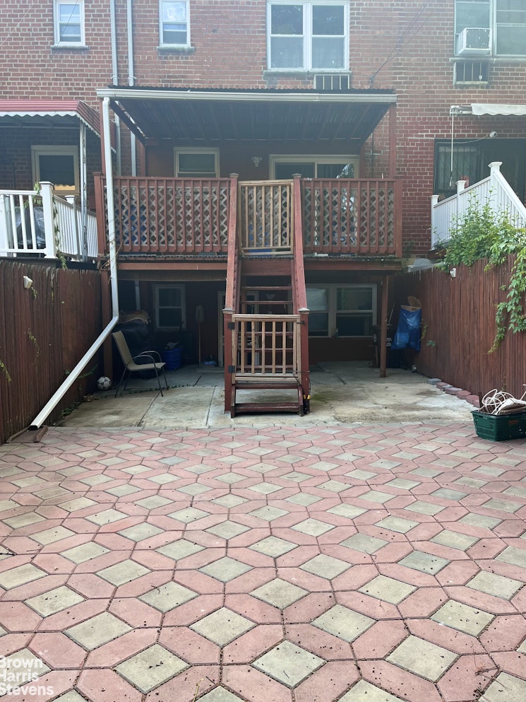 2524 Radcliff Avenue Bronx, NY 10469 - Photo 14 of 16