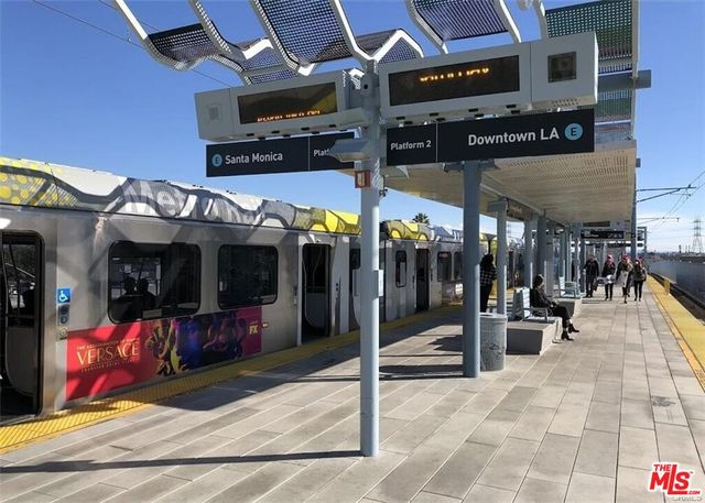 $1,600,000 | 2101 Thurman Avenue, Los Angeles, CA 90016