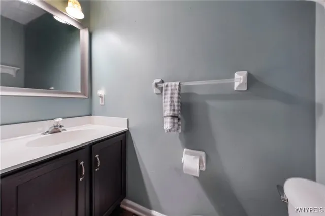 $384,000 | 6023 Shoreham Drive, Hamburg, NY 14085