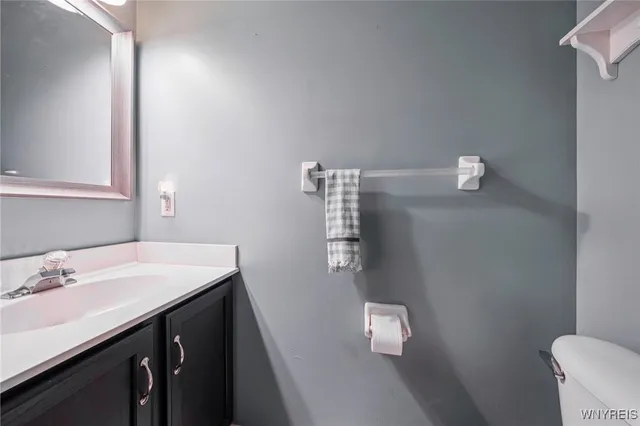 $384,000 | 6023 Shoreham Drive, Hamburg, NY 14085