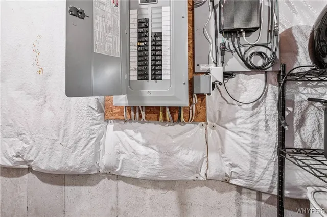 $384,000 | 6023 Shoreham Drive, Hamburg, NY 14085