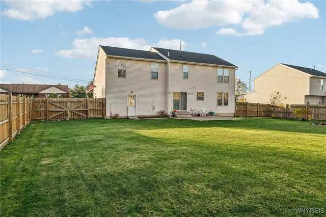 $384,000 | 6023 Shoreham Drive, Hamburg, NY 14085