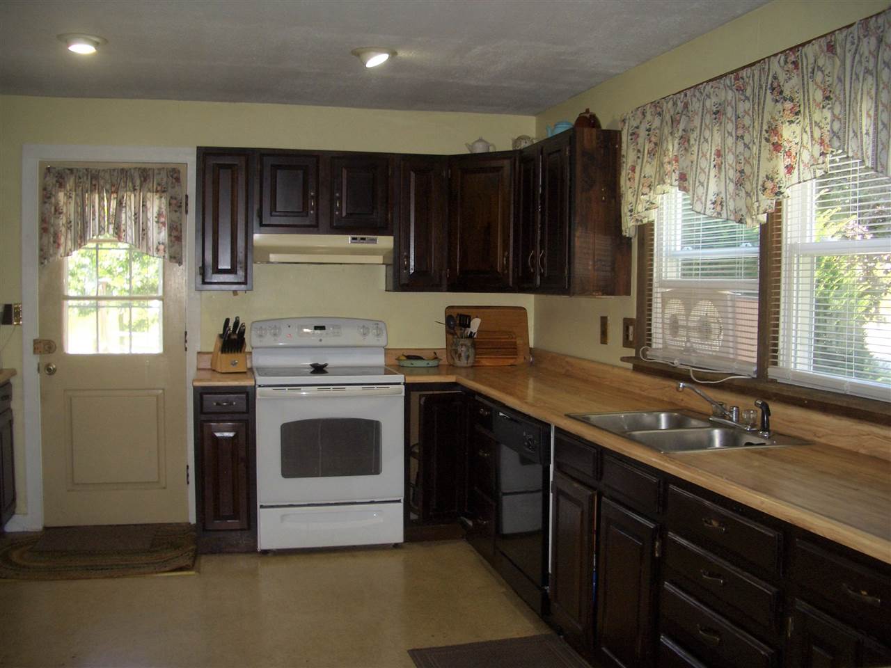 10 Easterly Avenue Rutland, VT 05701 - Photo 6 of 20