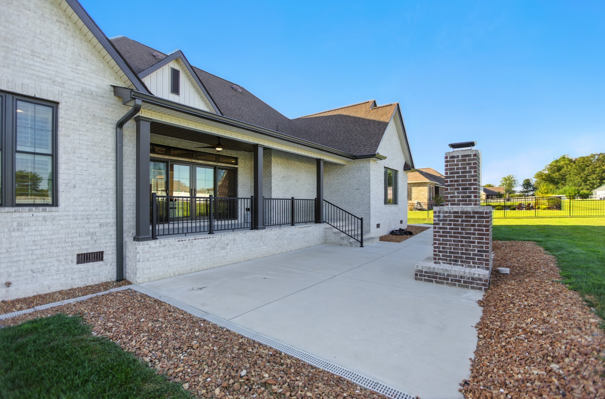 74 Holt Lane Tullahoma, TN 37388 - Photo 63 of 72 a front view of a house with garden