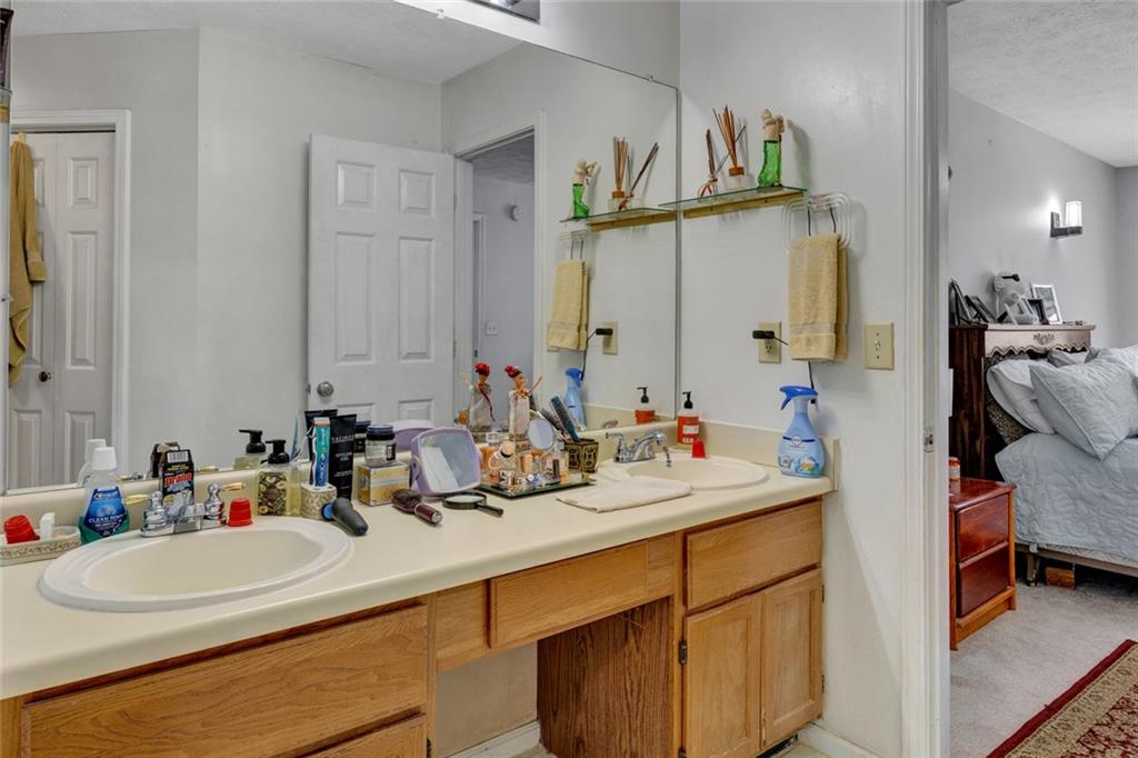 2246 Hampton Drive Decatur, GA 30035 - Photo 14 of 33