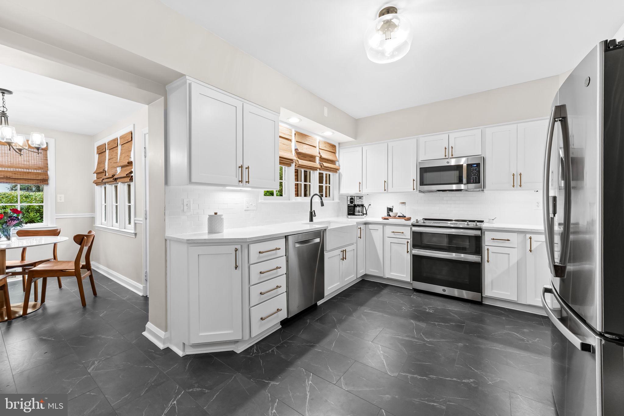 103 St Dunstans Road Baltimore, MD 21212 - Photo 14 of 61