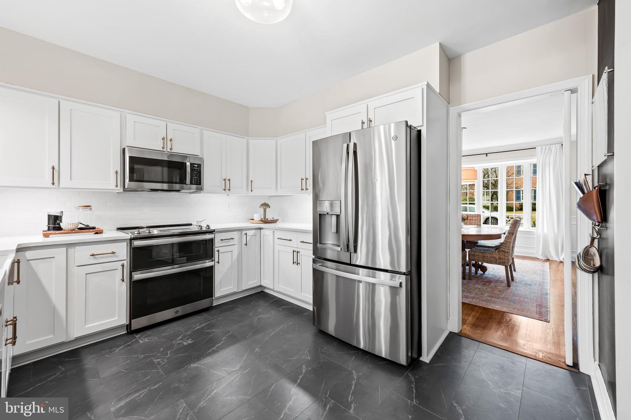 103 St Dunstans Road Baltimore, MD 21212 - Photo 18 of 61