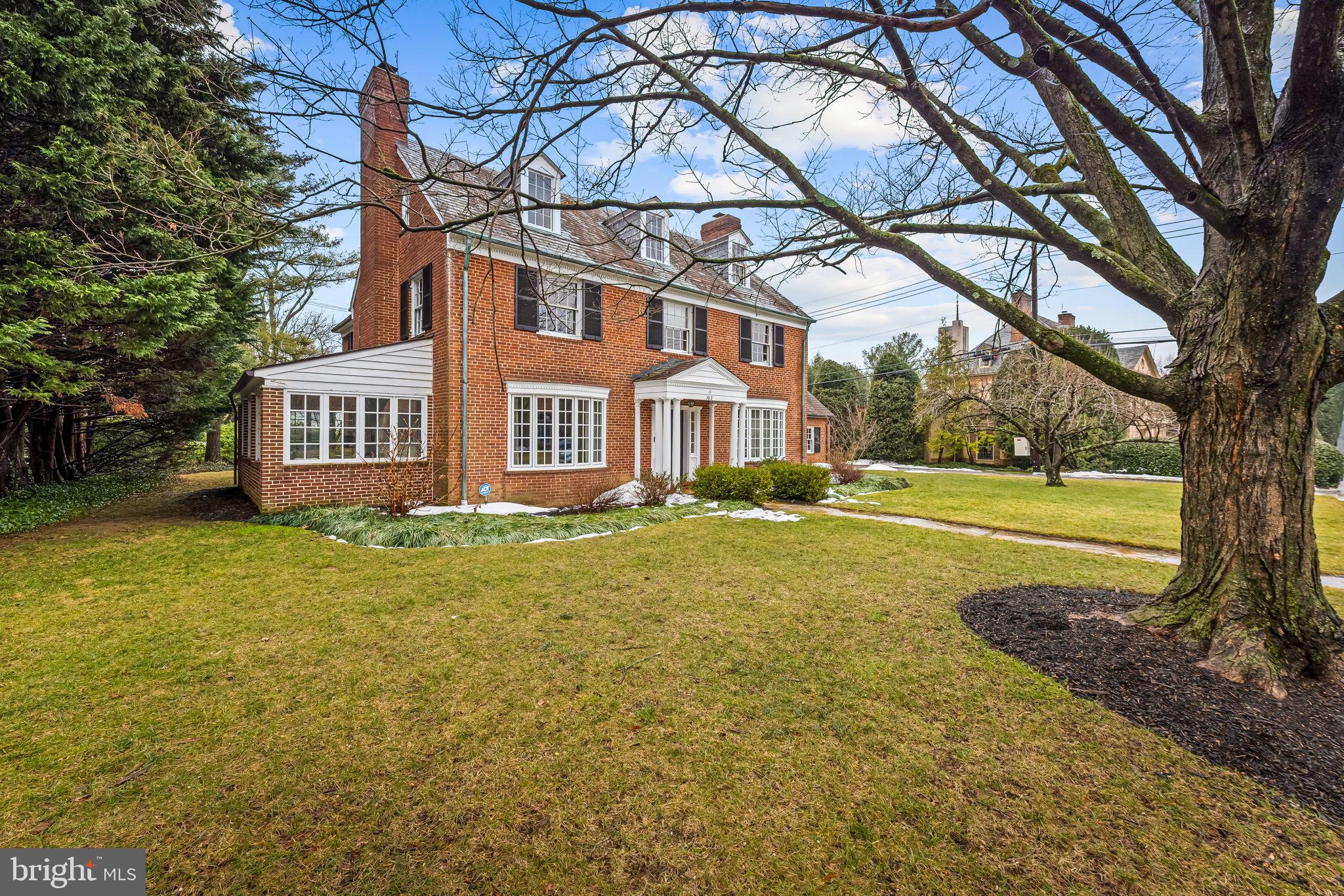 103 St Dunstans Road Baltimore, MD 21212 - Photo 2 of 61