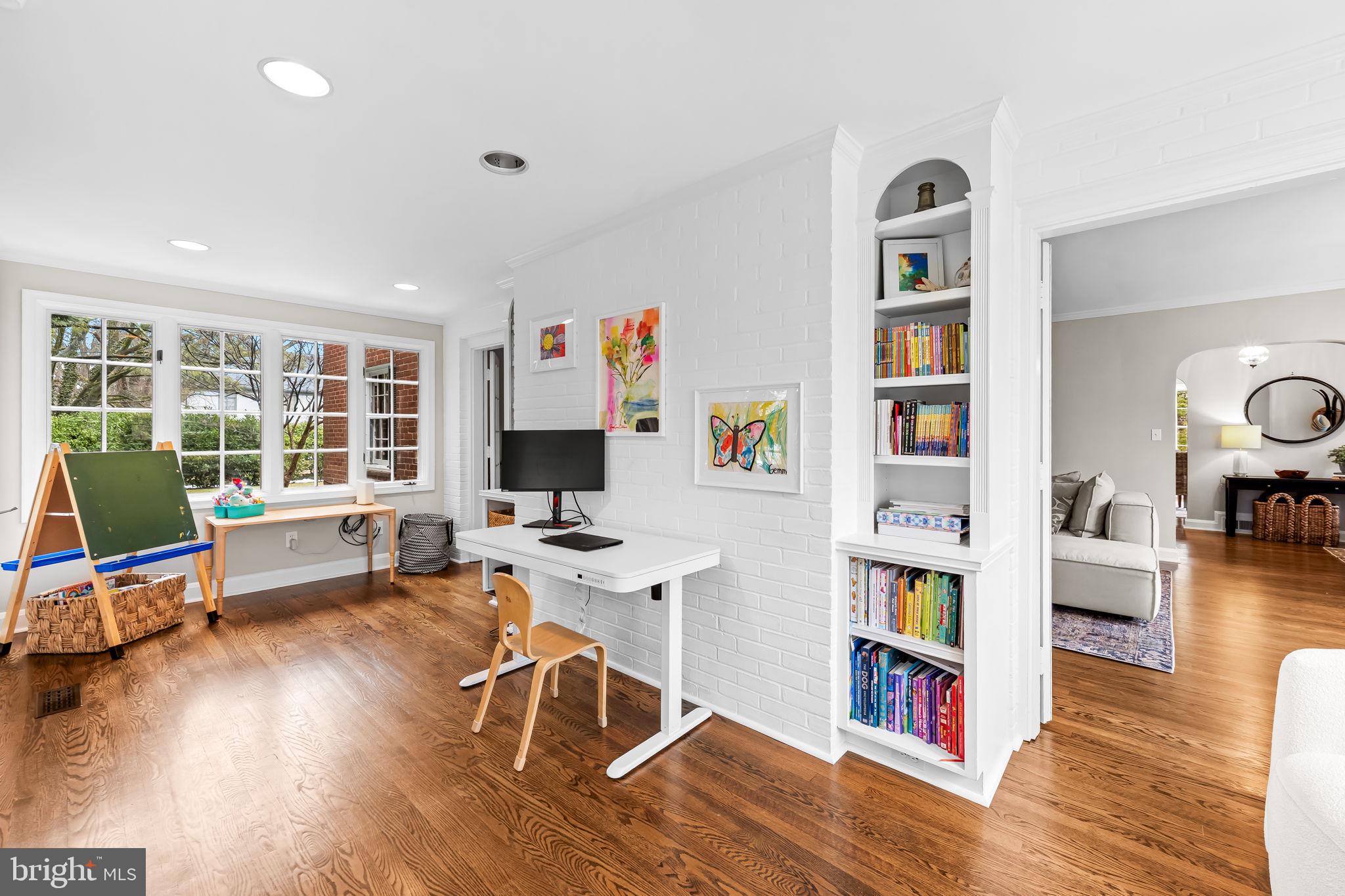 103 St Dunstans Road Baltimore, MD 21212 - Photo 8 of 61