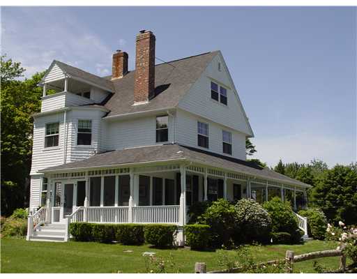 1093 East Shore Road Jamestown, RI 02835 - Photo 2 of 12 Exterior Front.