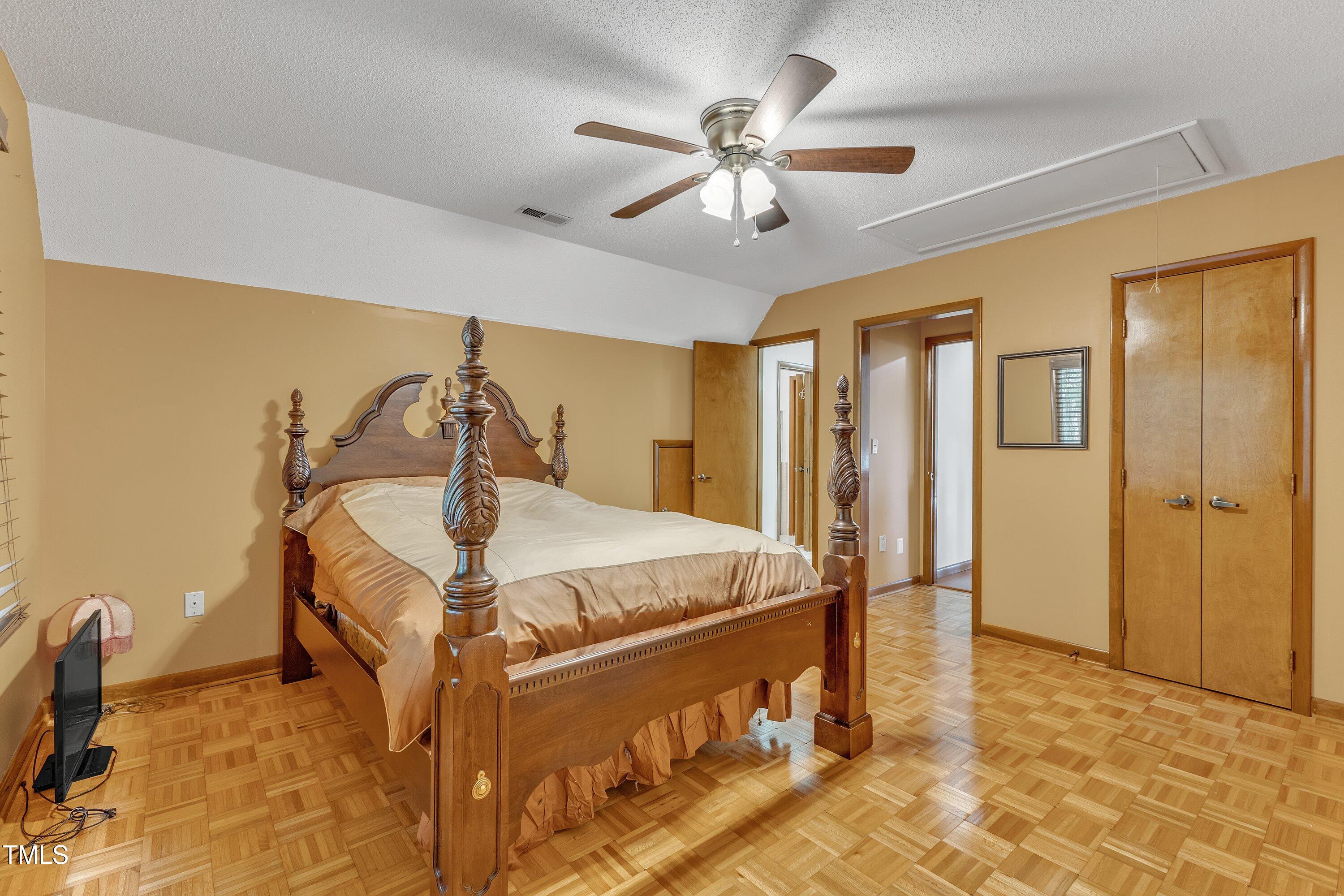 11209 Sedgefield Drive Raleigh, NC 27613 - Photo 57 of 78 57-11209 Sedgefield Dr-75