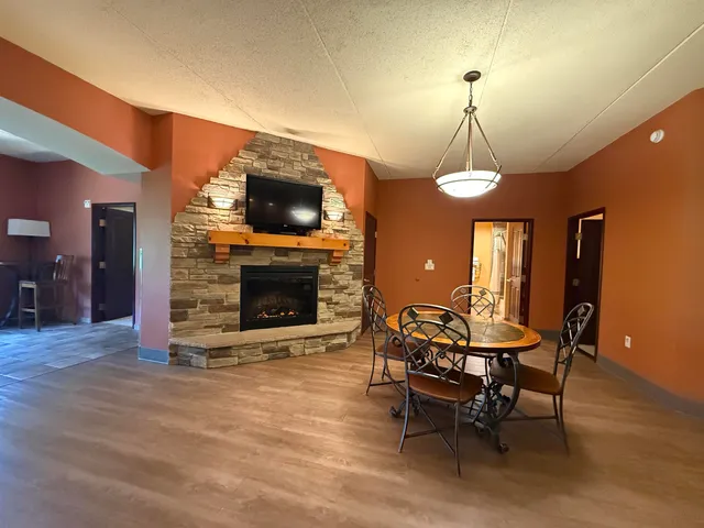 $177,000 | 2411 River, Unit 2221, Wisconsin Dells, WI 53965