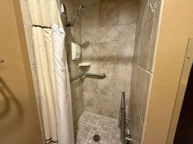 $177,000 | 2411 River, Unit 2221, Wisconsin Dells, WI 53965