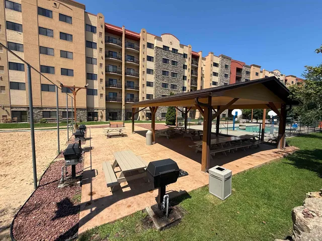 $177,000 | 2411 River, Unit 2221, Wisconsin Dells, WI 53965