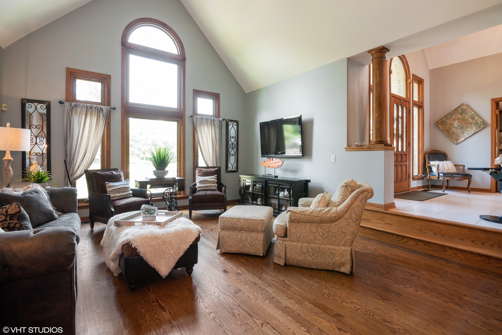 37W654 Grey Barn Road St. Charles, IL 60175 - Photo 6 of 29