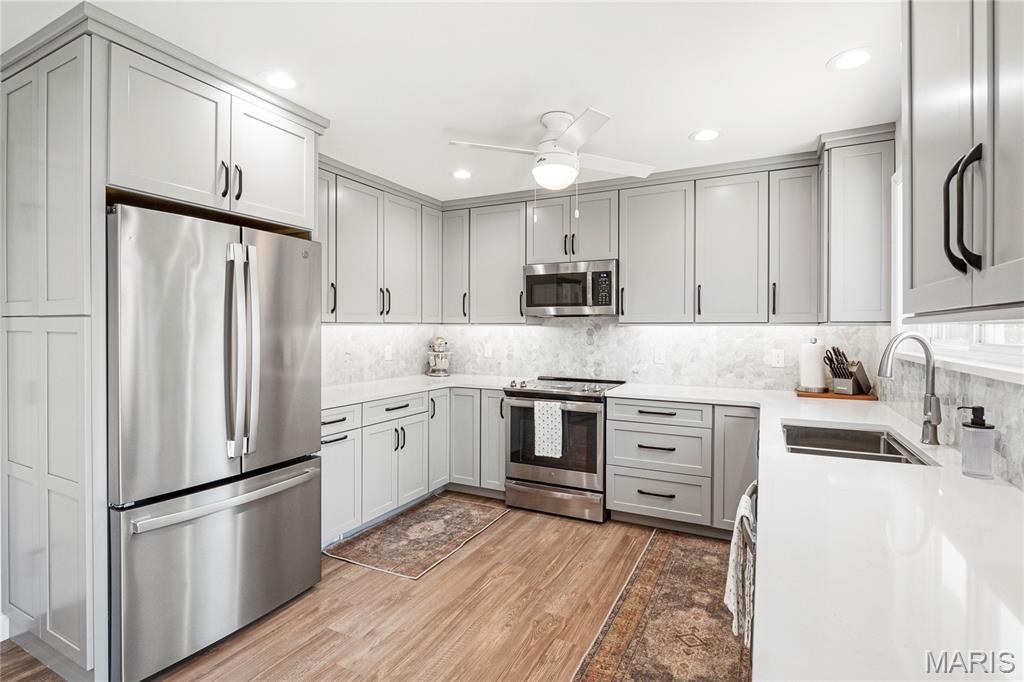 1054 Columbard Drive Ballwin, MO 63021 - Photo 17 of 47