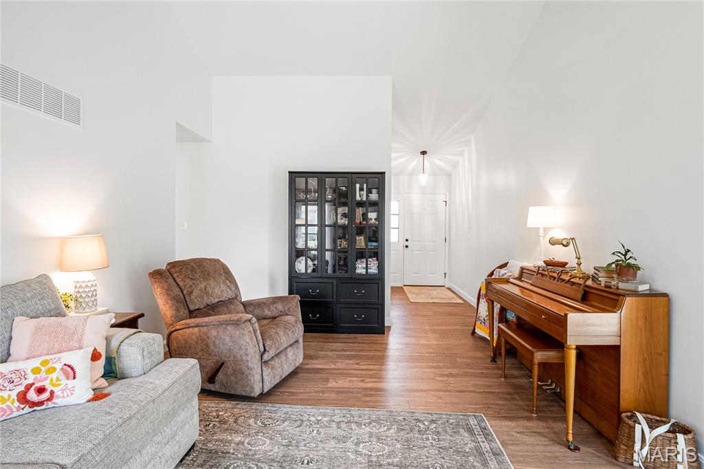 1054 Columbard Drive Ballwin, MO 63021 - Photo 22 of 47