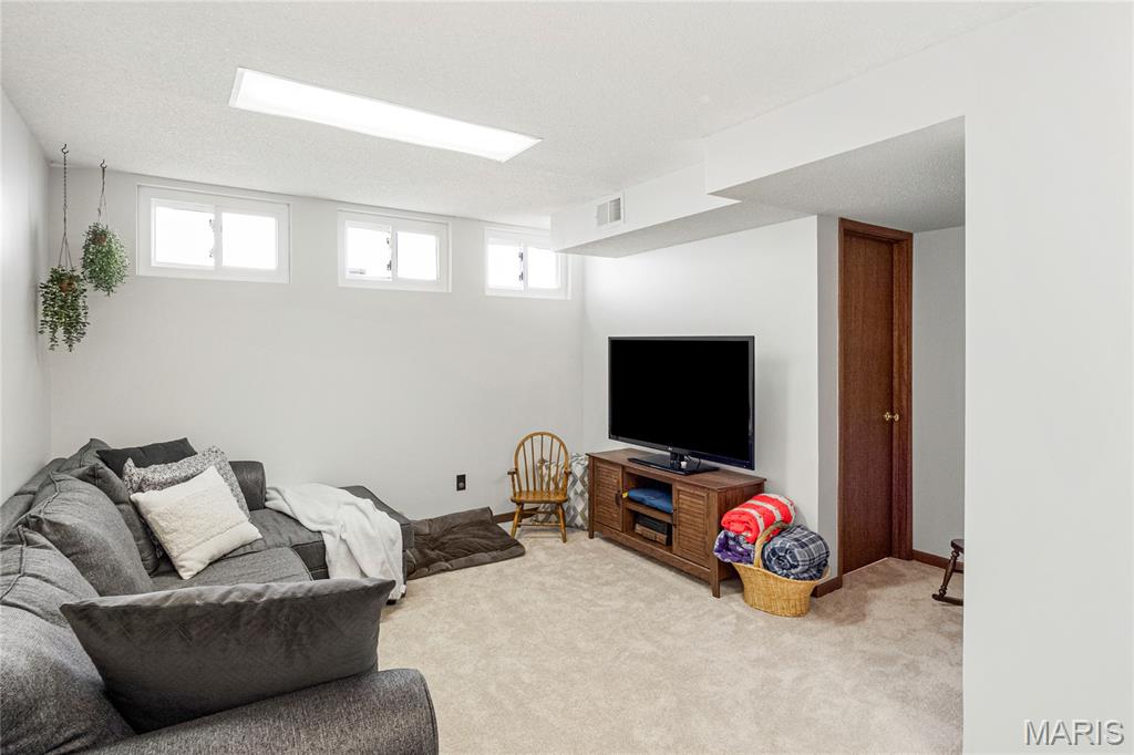 1054 Columbard Drive Ballwin, MO 63021 - Photo 34 of 47