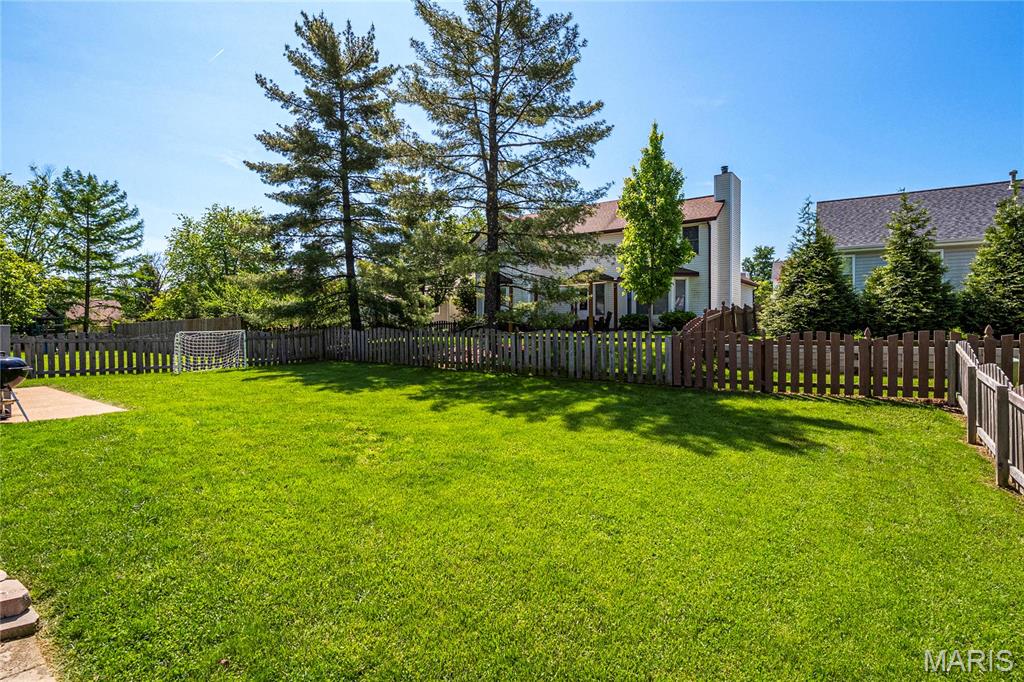 1054 Columbard Drive Ballwin, MO 63021 - Photo 4 of 47