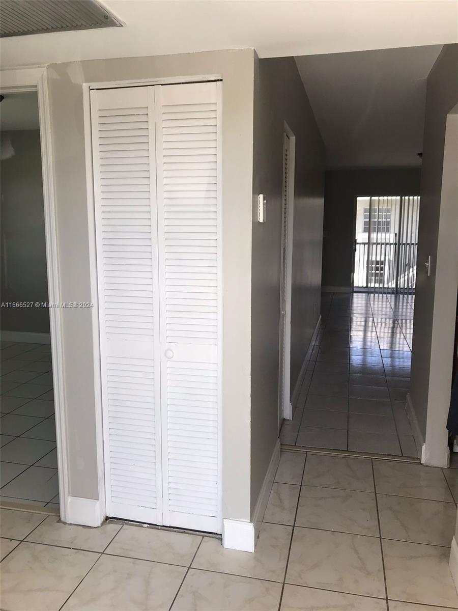 459 Northeast 210th Cir Terrace, Unit 20117 Miami, FL 33179 - Photo 6 of 33