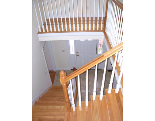 28 Nightingale Path Newton, MA 02459 - Photo 3 of 9 Gallery Image 3