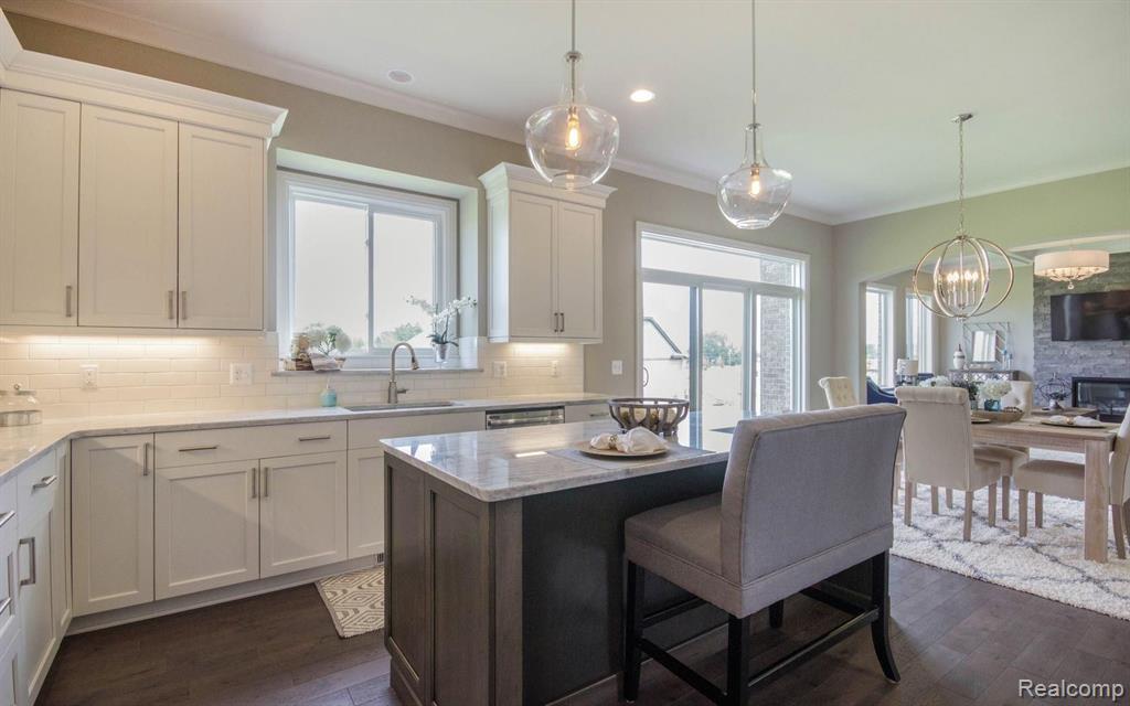 1705 Traceky Rochester, MI 48306 - Photo 16 of 39