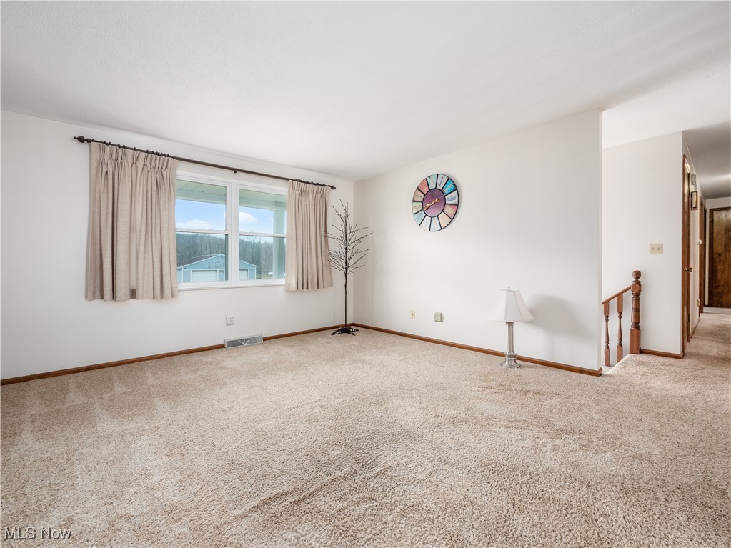 12454 Old Rainer Road Roseville, OH 43777 - Photo 6 of 33