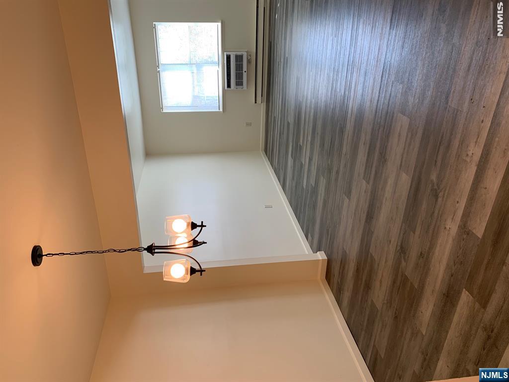60 D Hawthorne Avenue, Unit D) Park Ridge, NJ 07656 - Photo 9 of 19