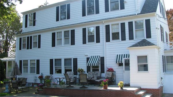 38 Highland Road Tiverton, RI 02878 - Photo 3 of 18