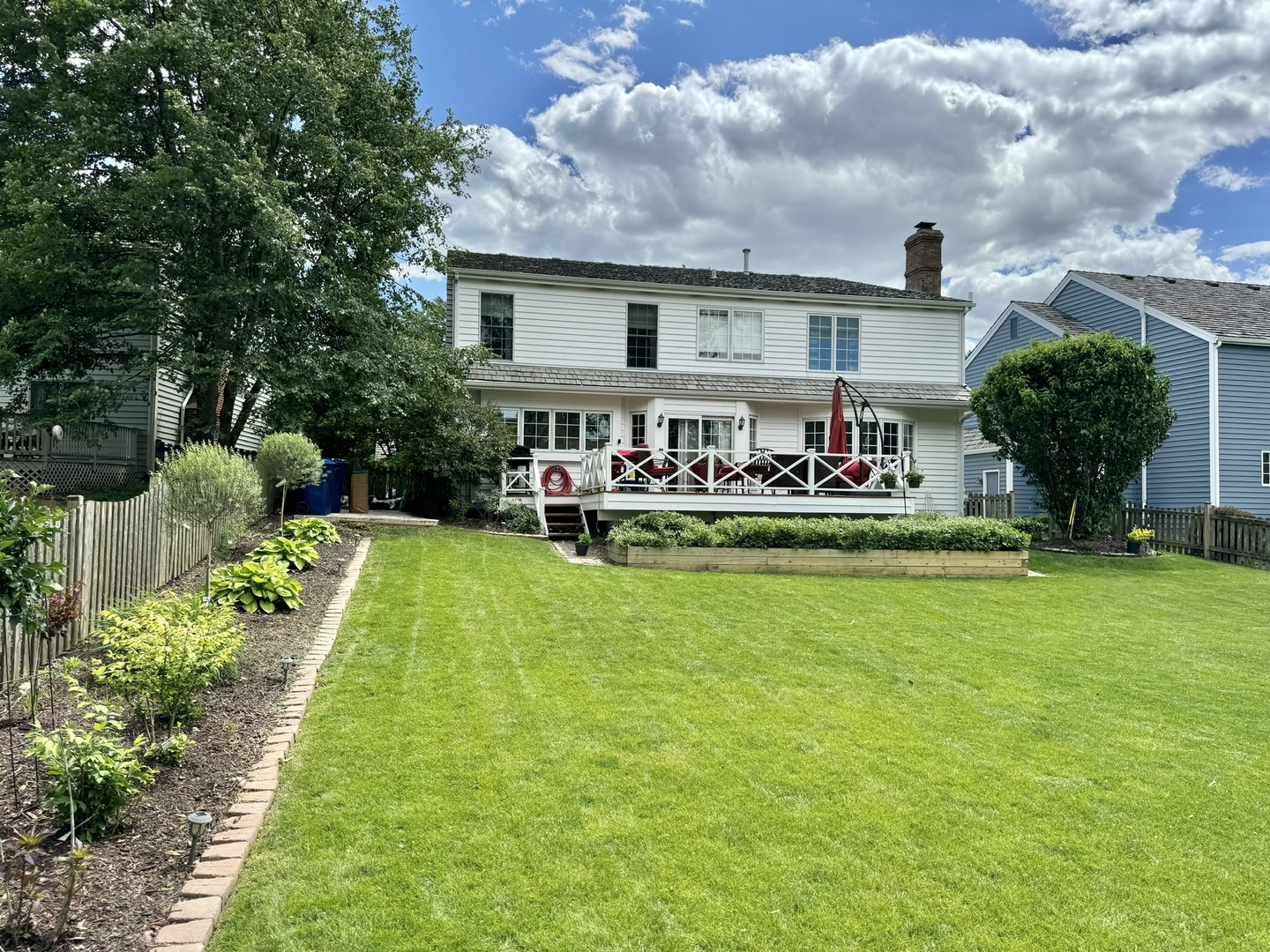 4682 Middle Road Gurnee, IL 60031 - Photo 2 of 4 a front view of house and yard with green space