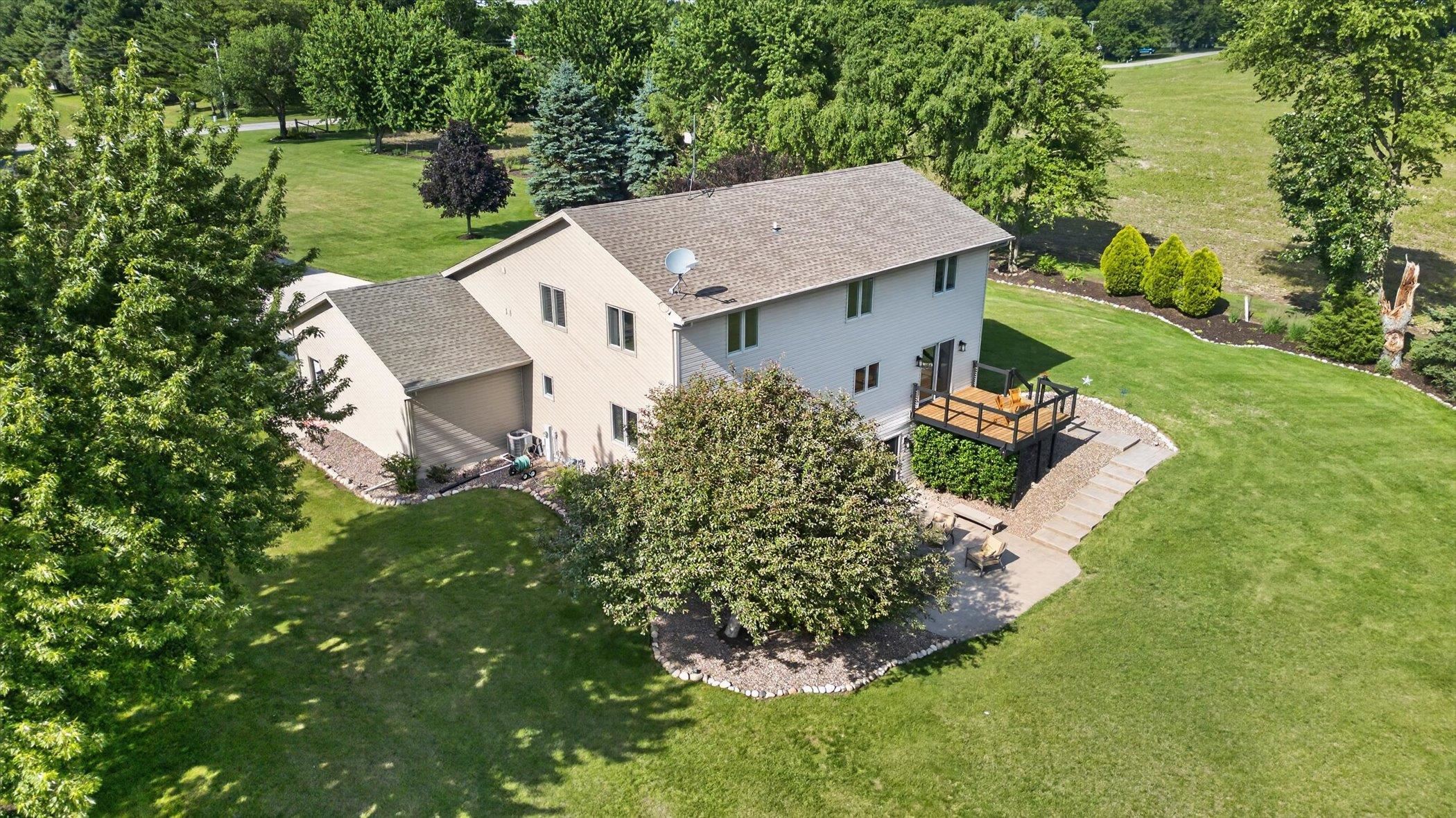 5542 East L T Townline Road Beloit, WI 53511 - Photo 2 of 55