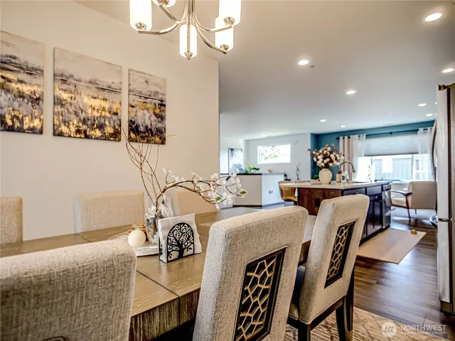 $809,000 | 2704 South 120th Place, Seattle, WA 98168