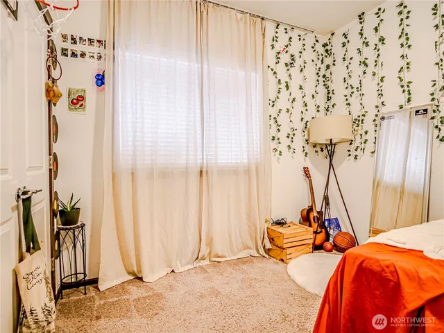 $809,000 | 2704 South 120th Place, Seattle, WA 98168