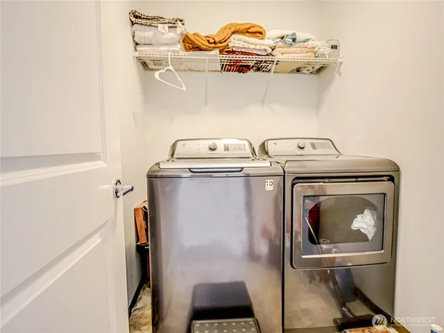 $809,000 | 2704 South 120th Place, Seattle, WA 98168