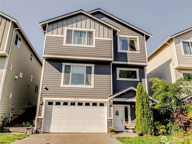 $809,000 | 2704 South 120th Place, Seattle, WA 98168