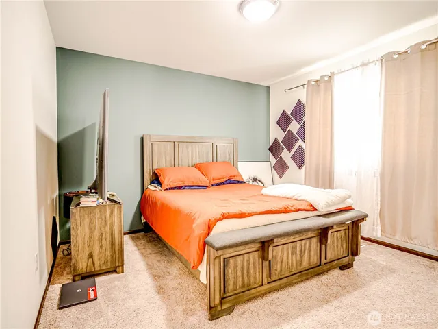 $809,000 | 2704 South 120th Place, Seattle, WA 98168